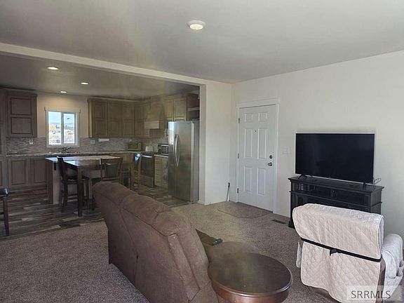 5th image of 3035 E 756 N