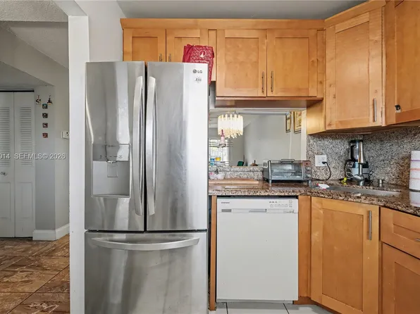 8380 Lagos De Campo Blvd APT 307, Tamarac, FL 33321