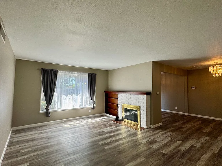 2614 Aramon Dr — Photo 15