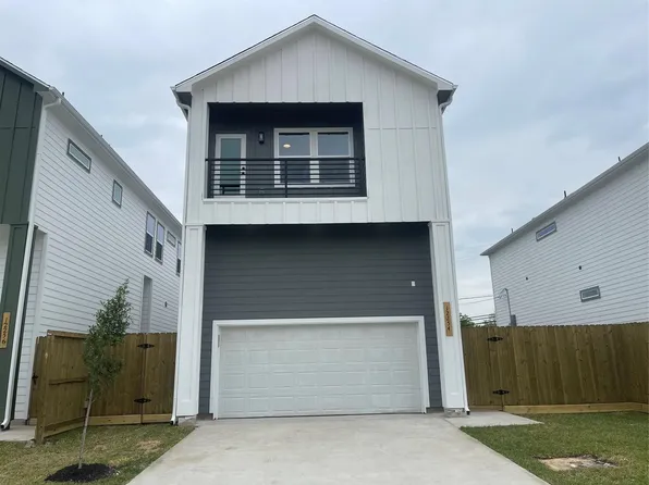 12260 Kirkgard Dr, Houston, TX 77045