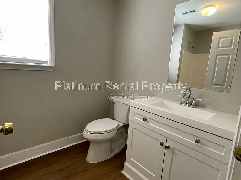 1135 Coleman St SW — Photo 16
