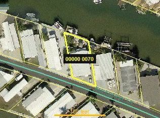 3732 Blueberry Ln, Saint James City, FL 33956