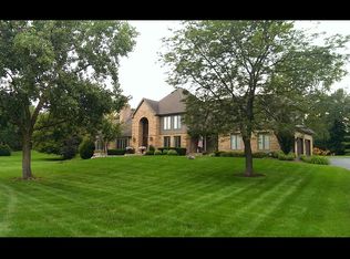 12 Blanchard Cir, South Barrington, IL 60010
