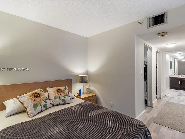 1717 N Bayshore Dr #A-2837 — Photo 17