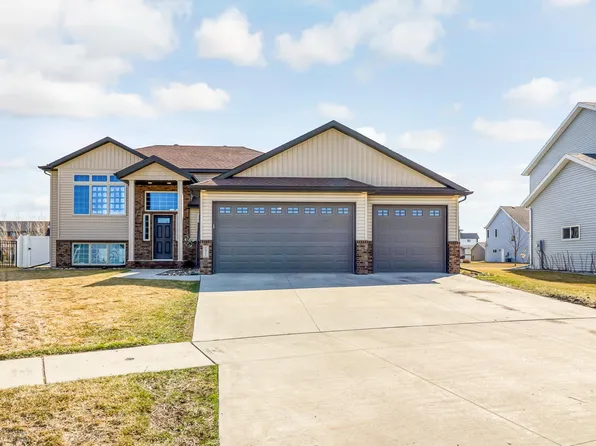 3431 Loberg Ln, West Fargo, ND 58078