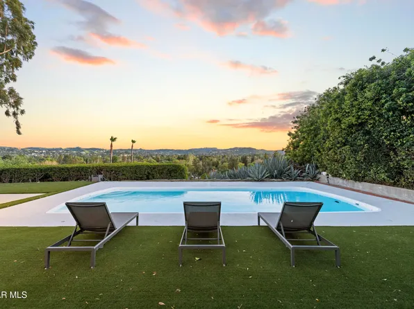 23310 Aetna St, Woodland Hills, CA 91367