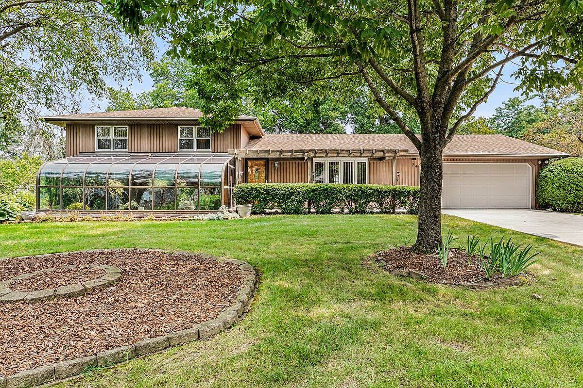 24 Parkview Ct, Groveland, IL 61535 Zillow