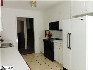 4th image of 408 Sellwood Cir