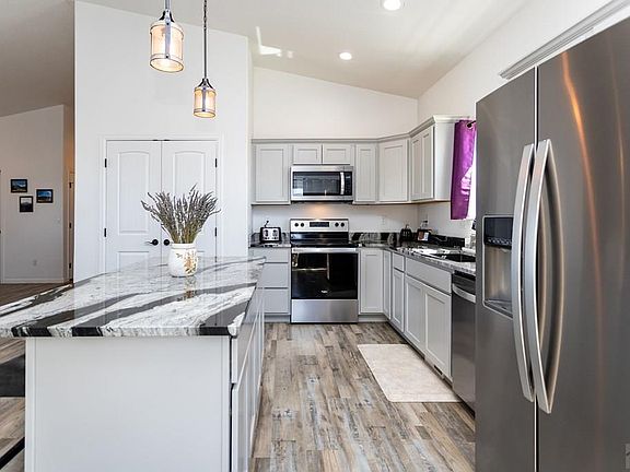 5th image of 1210 N Ladonia Dr