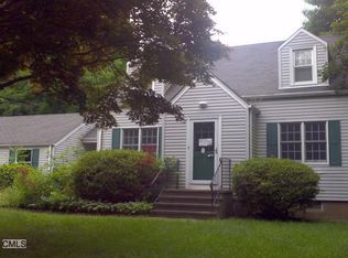 71 E Chestnut Hill Rd, Norwalk, CT 06851