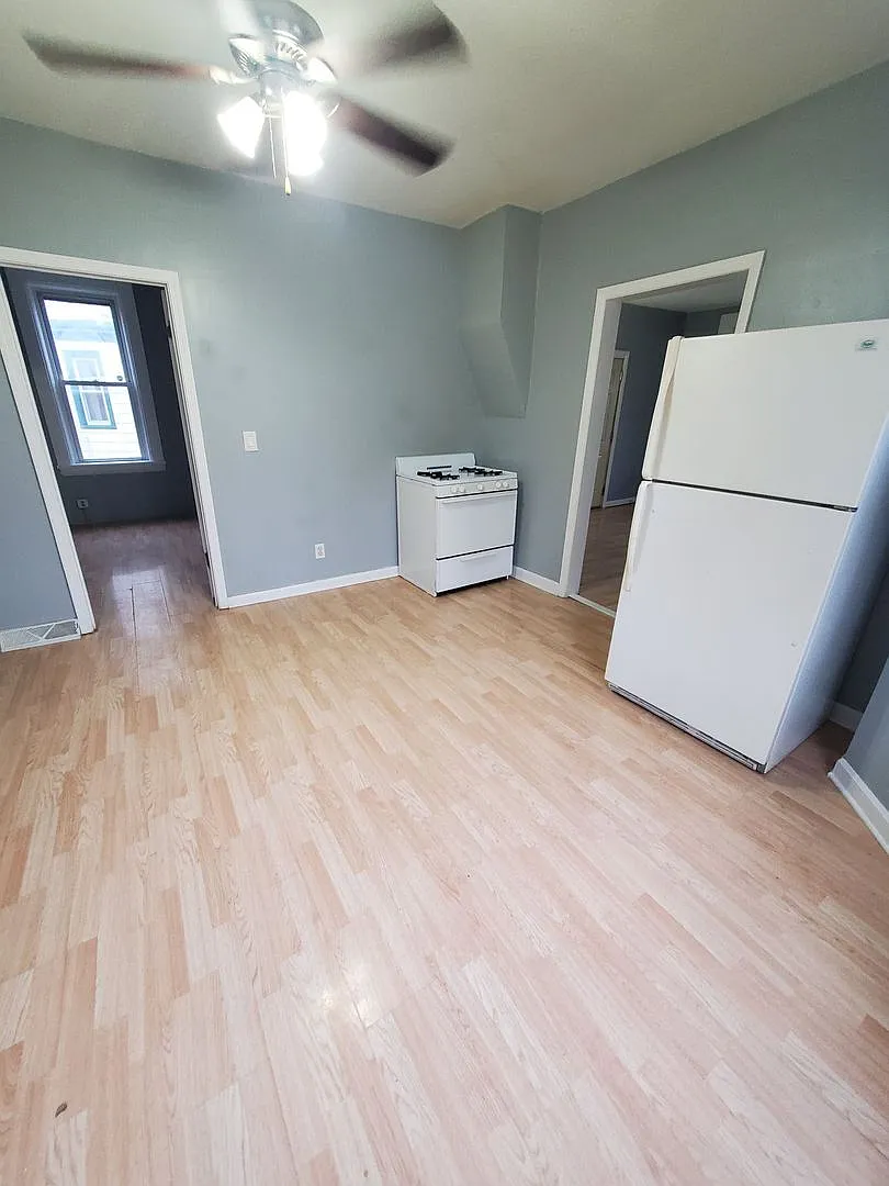4904 18th Ave #1 photo 1