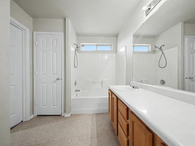 1404 Fox Creek Dr — Photo 14