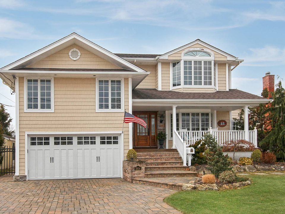 1st image of 2834 Lindenmere Dr