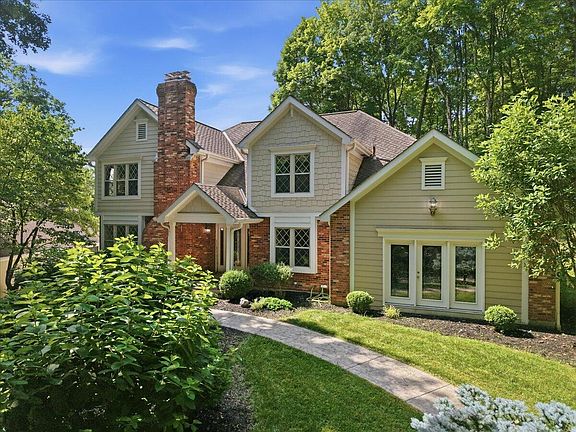 2nd image of 1839 Harmony Hill Dr