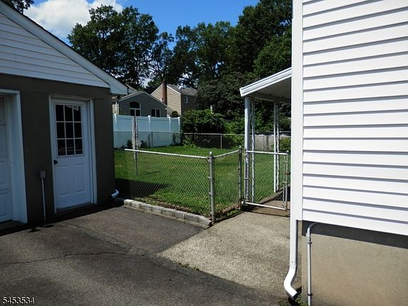 5th image of 88 Princeton Ave