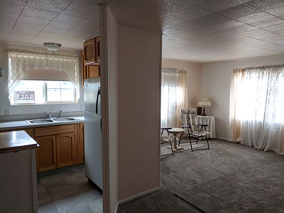 4th image of 21201 NE 58th St