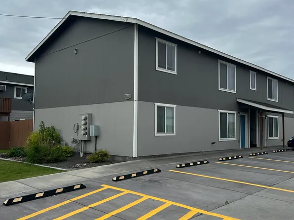 609 NW 3rd St #B, Hermiston, OR 97838