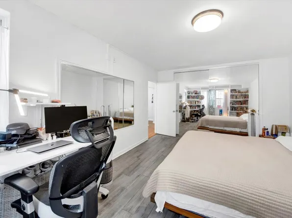 2630 Kingsbridge Terrace image 17 of 20