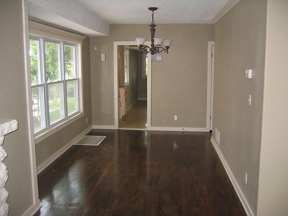 3rd image of 510 Norton Ave
