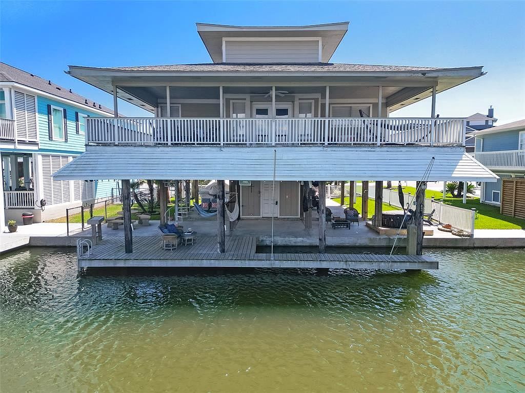 1322 Maui Dr, Tiki Island, TX 77554 Zillow