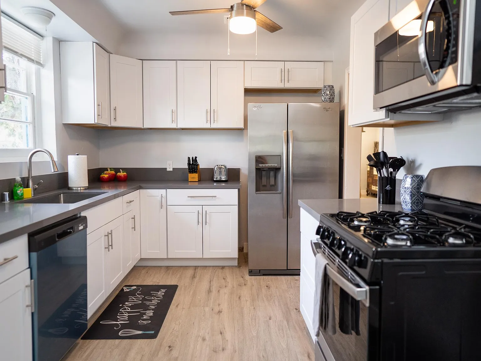 3 bed, 1800 sqft, $7,500 — Photo 3