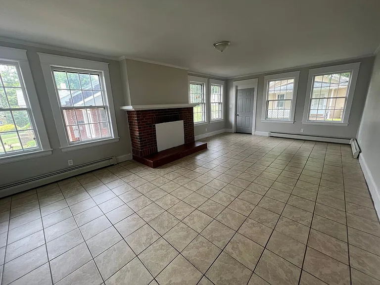 2518 Oakland Blvd NW — Photo 8