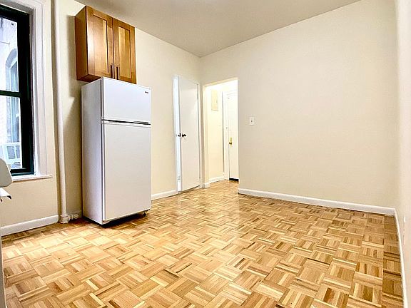 4th image of 523 E 78th St APT 3F