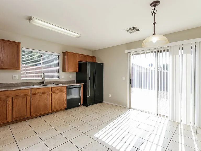 10849 E Carol Ave — Photo 7