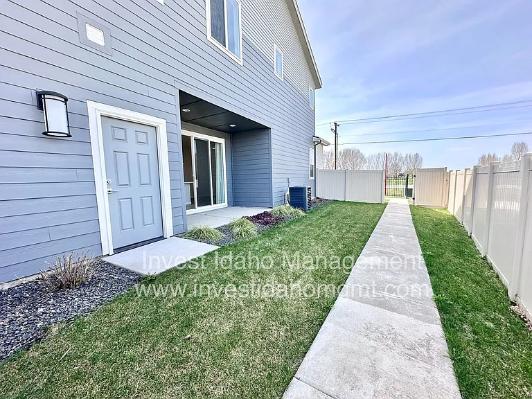 385 N Stone Canyon Ln — Photo 31