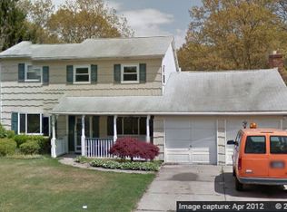 129 Richmond Ave, Medford, NY 11763