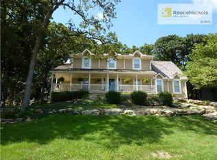 4112 NE Edgewater Ct, Lees Summit, MO 64064