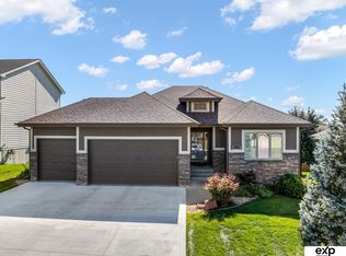 19329 J St, Omaha, NE 68135