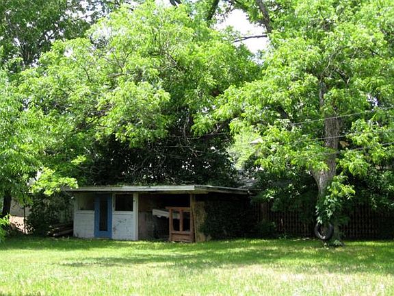 4th image of 1905 Austin Ave