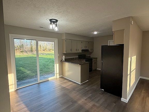 4th image of 5705 W Greenbriar Rd