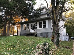 900 N Dodge St #B, Iowa City, IA 52245