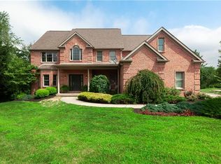 116 Amy Jo Ln, Coraopolis, PA 15108