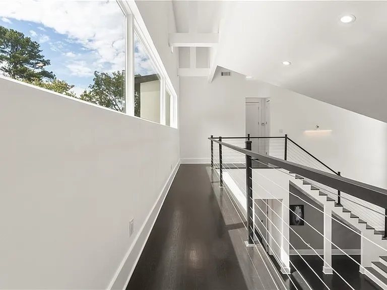 1756 N Akin Dr NE — Photo 37