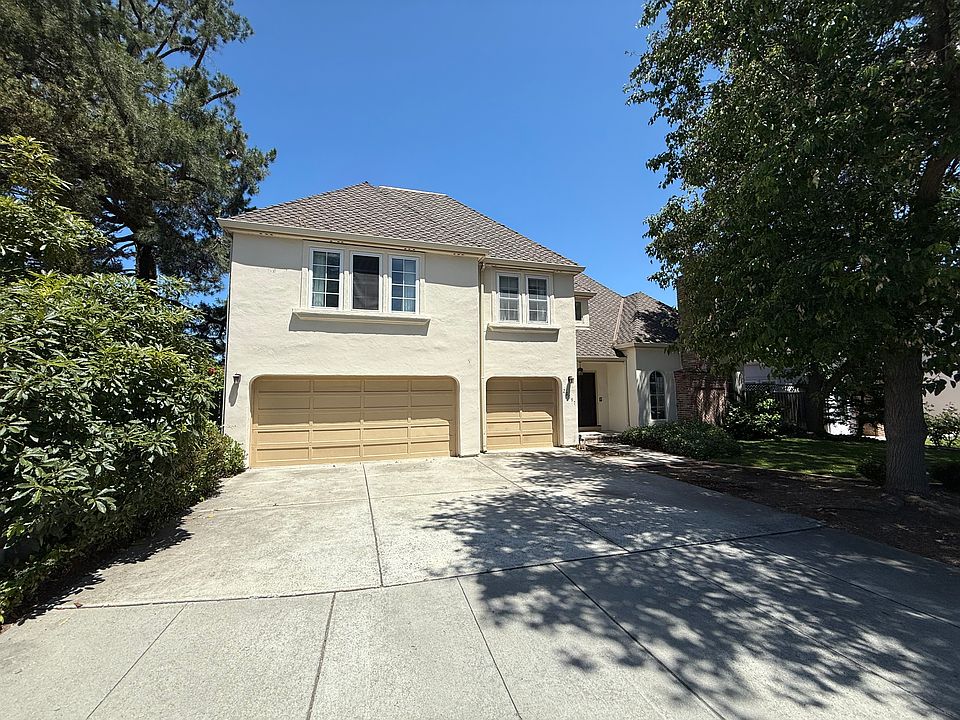 1st image of 20997 Fairwoods Ct