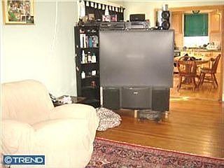 4th image of 6837 Chandler Ave