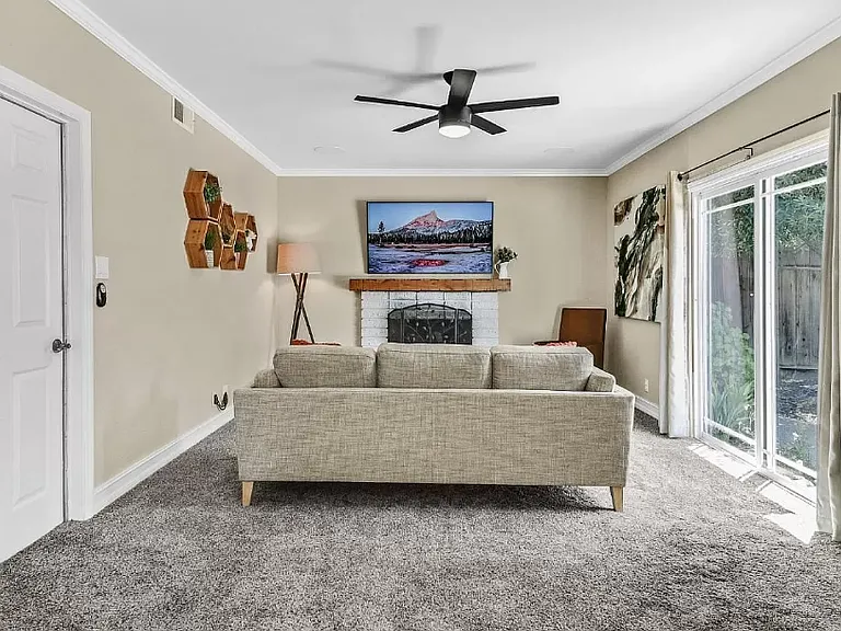 4318 Satinwood Dr — Photo 13
