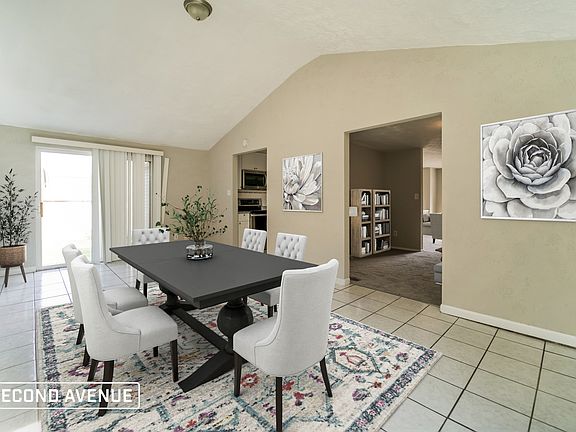4th image of 1758 Ivanhoe Dr