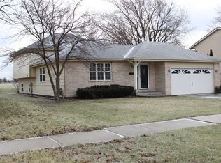 917 Notre Dame Dr, Matteson, IL 60443