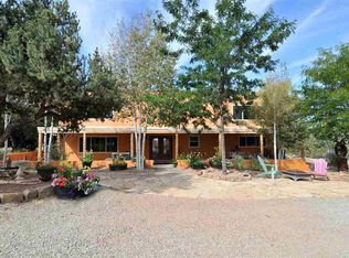31 Camino Del Sol, Santa Fe, NM 87508
