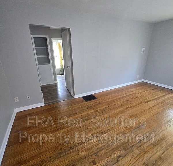 81 N Hampton Rd #A — Photo 8
