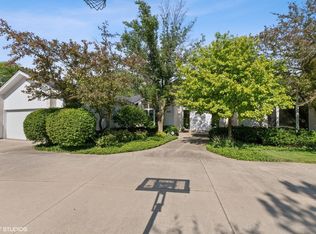 1755 Orchid Ct, Highland Park, IL