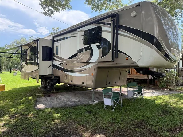 2092 Culbreath Rd #D24, Brooksville, FL 34602