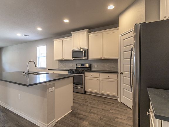 4th image of 3205 Beryl Woods Ln