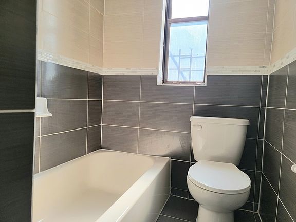 2nd image of 2812 Bronx Park E APT A32
