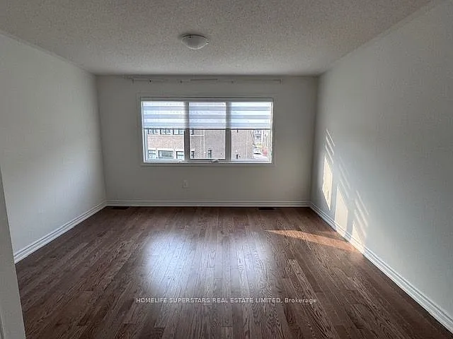 319 Bergamot Ave — Photo 8