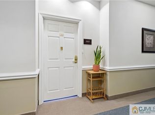 2107 Windrow Dr, Princeton, NJ 08540